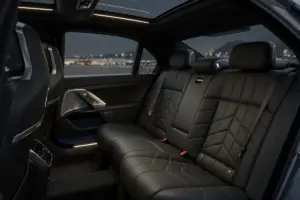 BMW 7 Series comfortable seats for BER Airport transfers