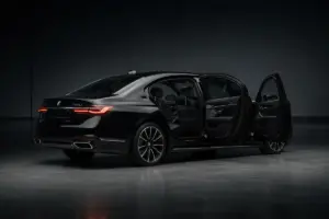 BMW 7 Series passenger access for airport pickups and luggage
